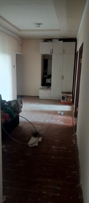 2 конали дом сотилади 76кв андижон шахар марказида кв 6 мл дан