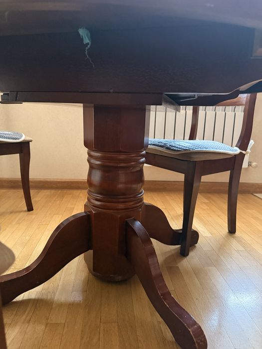 Стол кухонный, из дерева