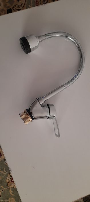 Продаю смесители для рукомойника