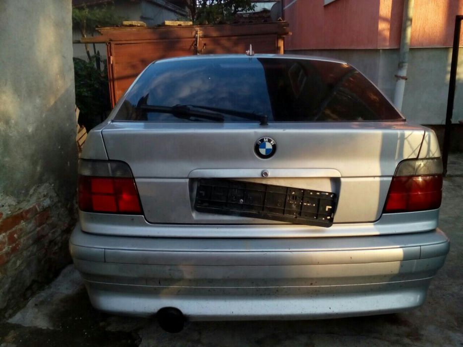 Колата се продава на части