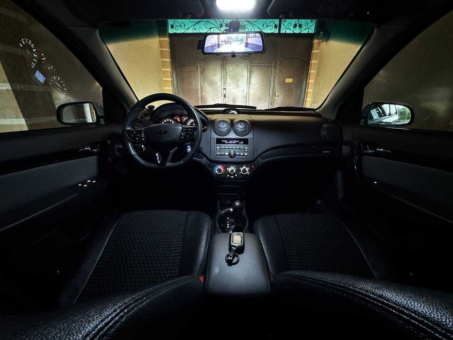 ПРОДАЮ СВОЙ NEXIA-3 (автомат) в отличном состоянии