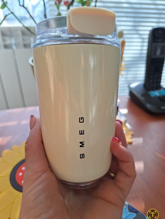 ТЕРМО чаша SMEG, има и кремава, жълта