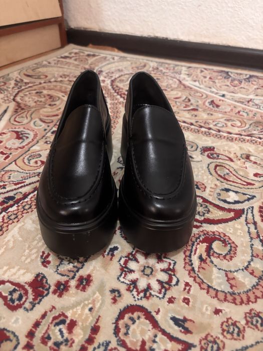 Женьская обувь 34 размер