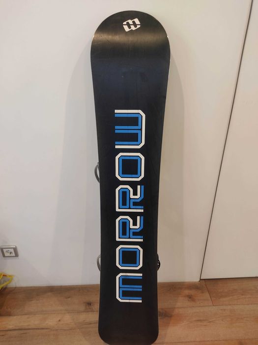 Продам сноуборд с ботинками