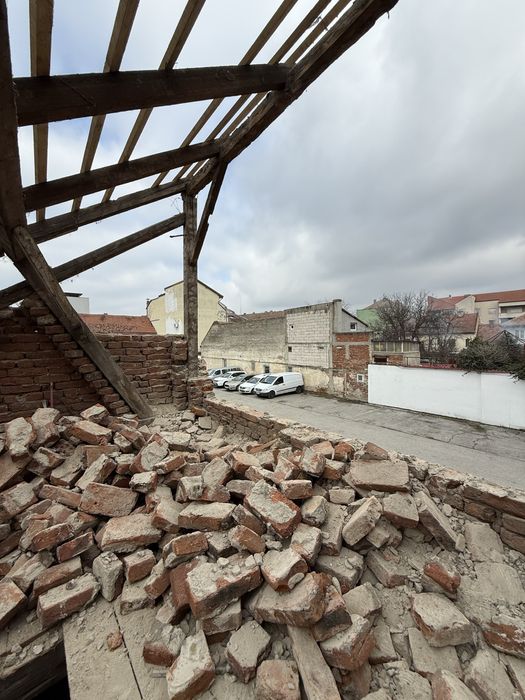 Lemn acoperis  uscat fara carii si putregai , drept si uscat