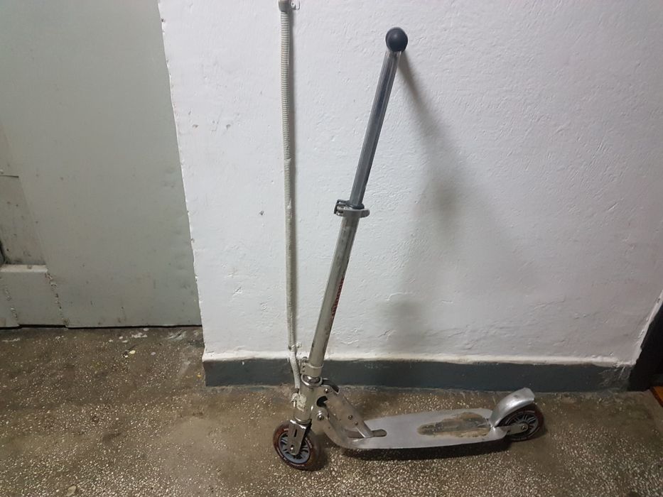 Vînd trotinetâ copii