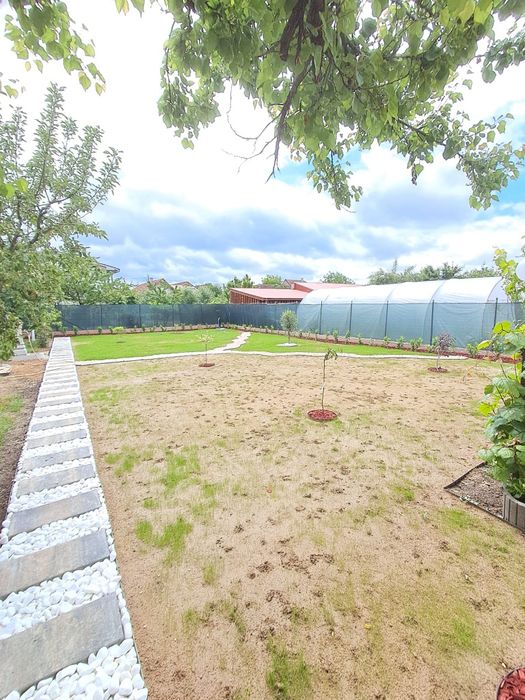 Amenajări întrețineri spați verzi