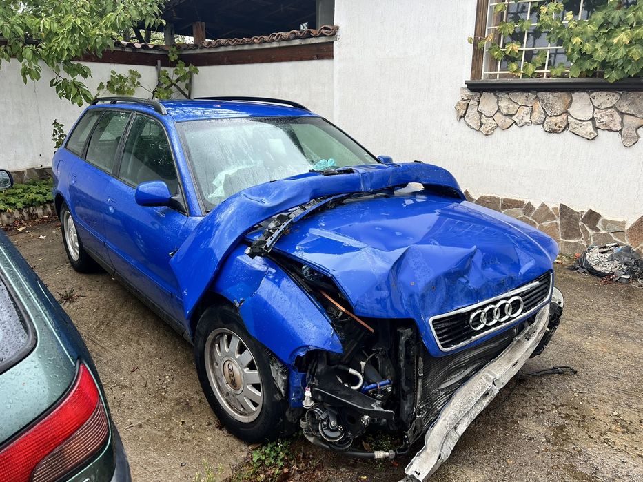 Ауди А4 B5 1.6 На части