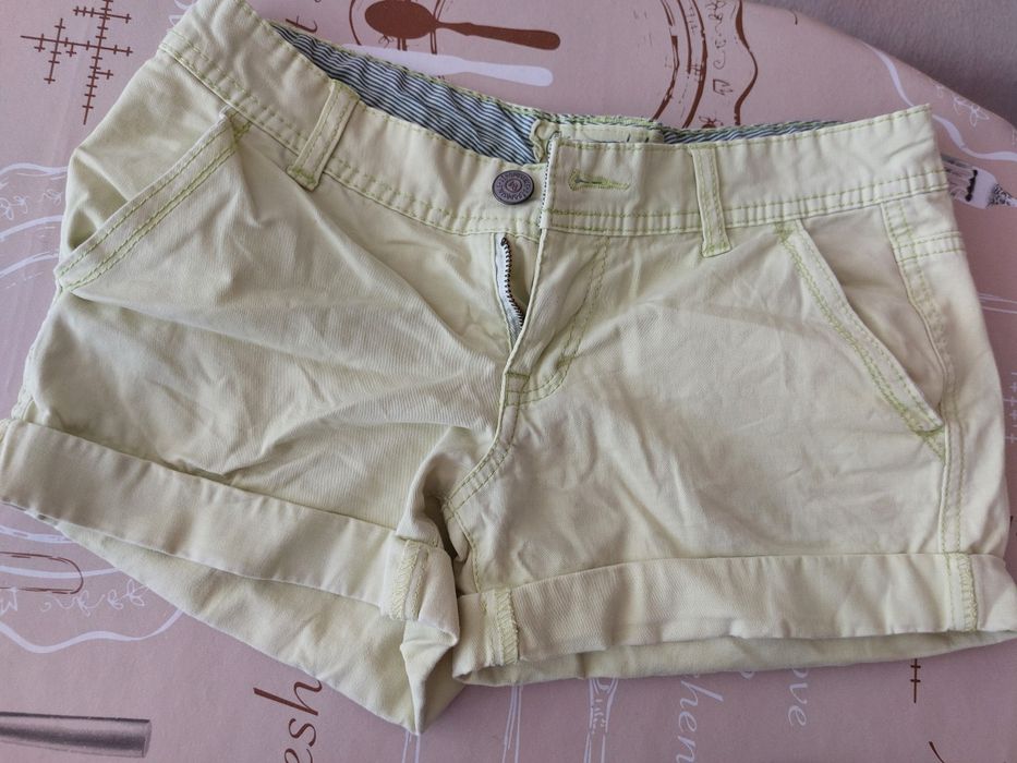 Дамски къси панталони