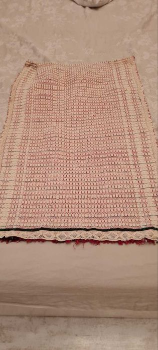 Тъчно тъкани престилки, тъкани торбички, женски ризи