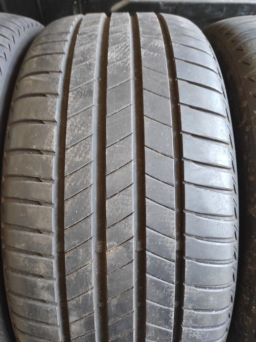 245/40/19 Bridgestone