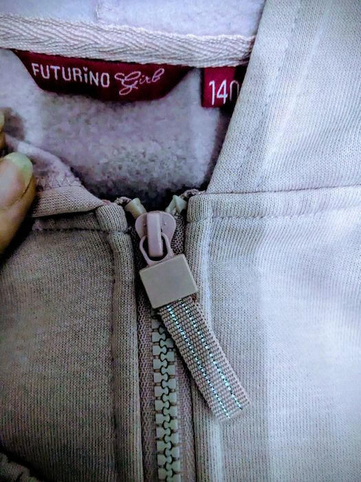 Костюм на девочку  р.140