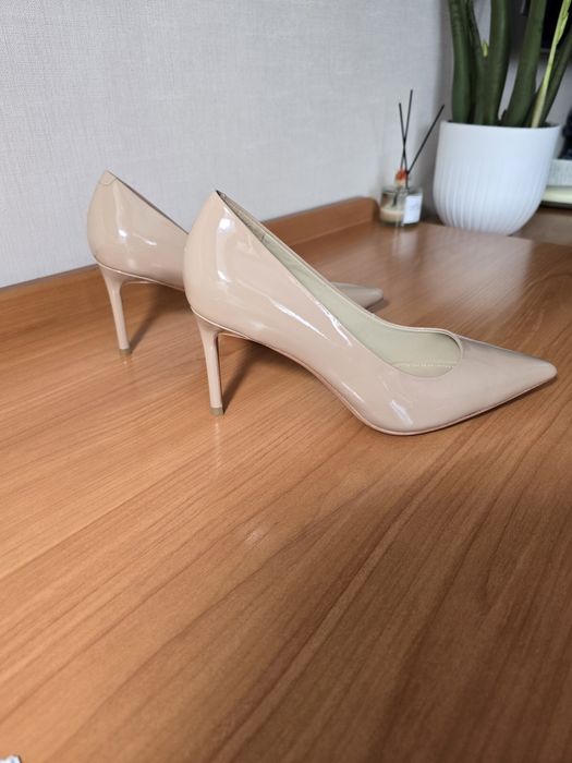 Туфли новые бежевые