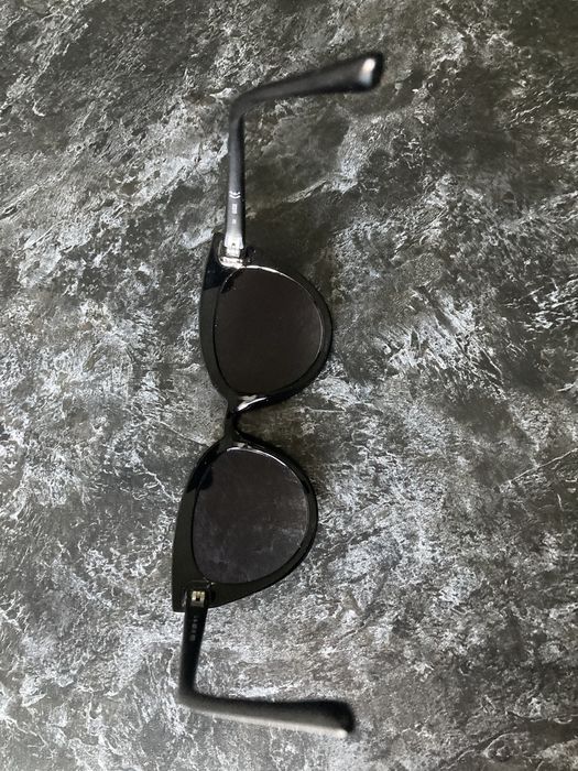 Слънчеви очила - GUESS