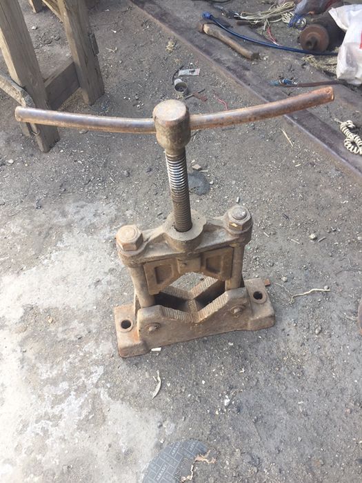 Трубажим (тиски )