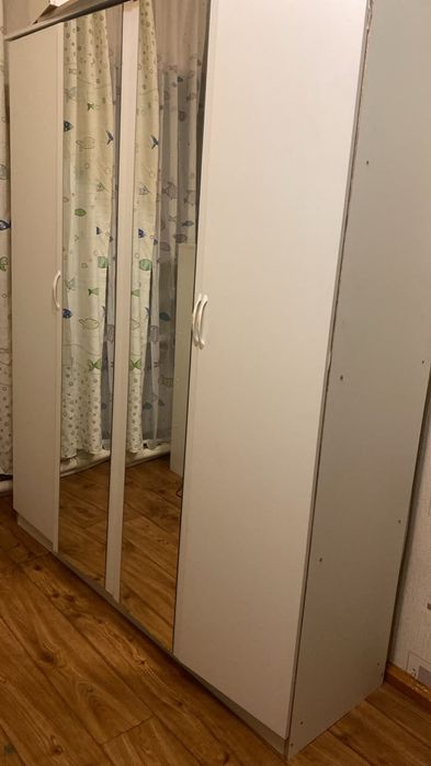 Шкаф в продаже белый