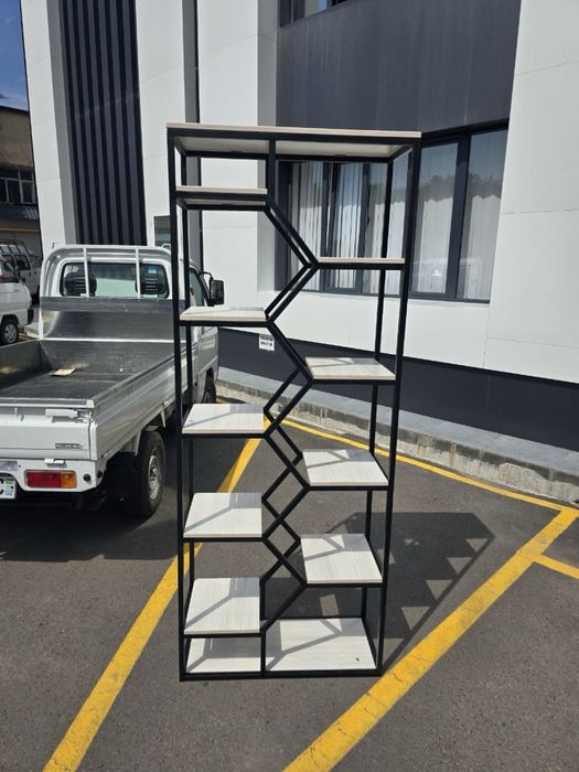 Zamonavoy loft stelaj