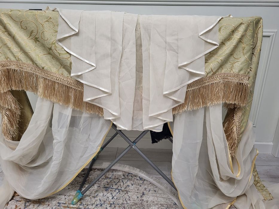 Продам шторы с ламбрикеном