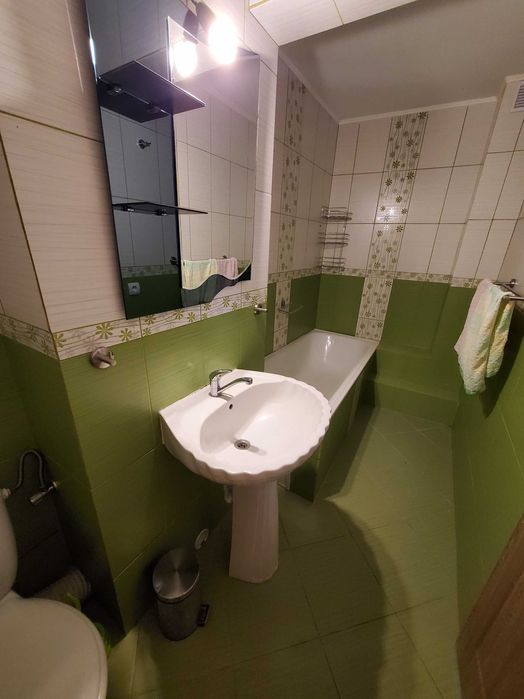 Apartament 2 Camere, Decomandat, Zona de jos, Onesti