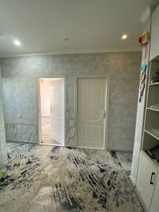 3 хонали квартира 
4-этаж кирпичный высоко потолочный отопление бор 
А