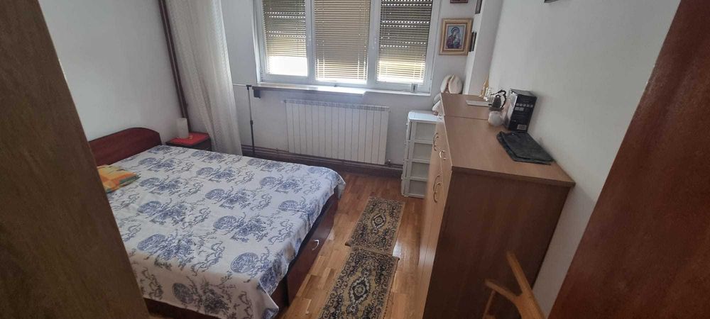 Inchiriez apartament 2 camere