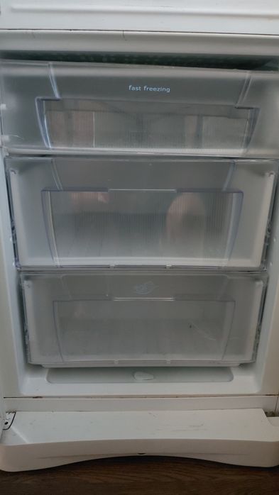 Холодильник Indesit б/у