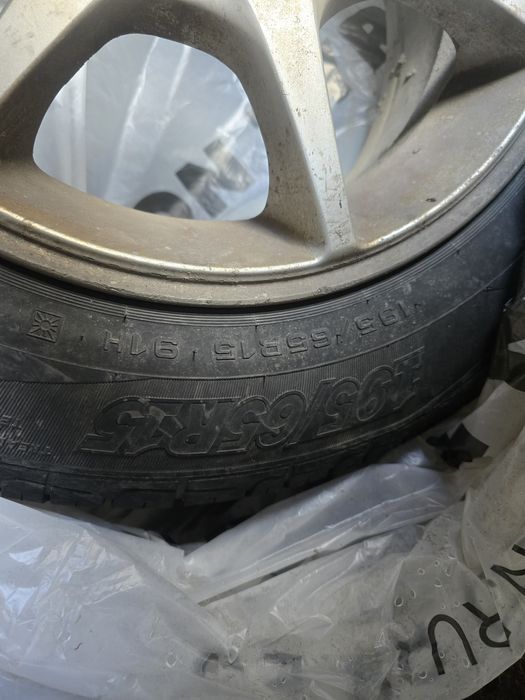 Продам резину с дисками!