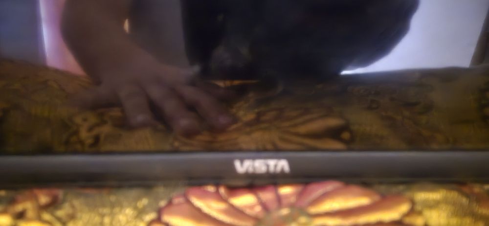 43 tv sotiladi. Zõr holatda