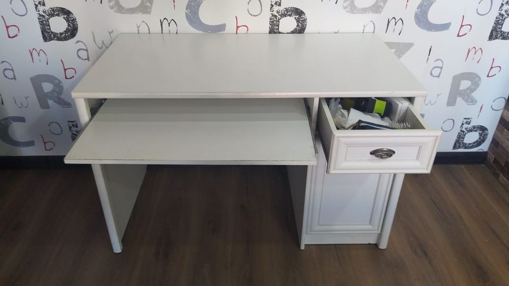 Стол письменный белый качественный