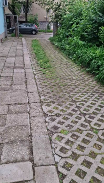 Дава се под наем Гараж / Паркомясто в София, Медицинска академия - 30 кв.м за 137.7 € - Снимка #1