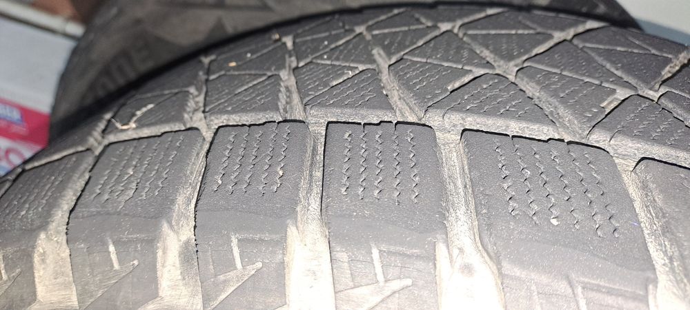 Продам шины bridgestone blizzard bmw 2