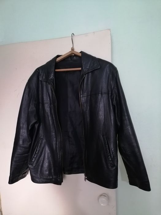 Продам кожаные куртки.