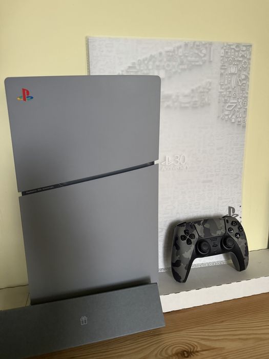 PS5 1TB Лимитирана версия от 30 годишнината на Sony