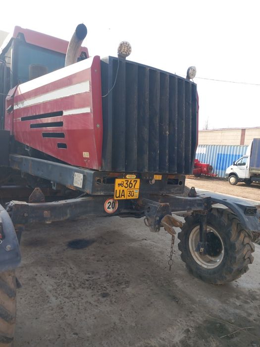 Комбайн. Беда урадиган. Сотилади. КС100.