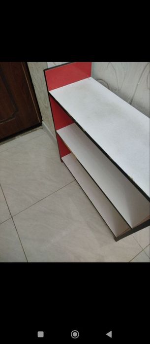 Детская кровать, стол и  стулья, подставка для обуви по низкой цене.