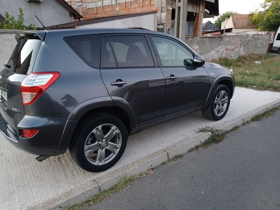 Toyota RAV4 - An 2012 - 2.2 Diesel 150Cp 4x4 Automată