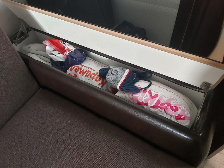 Продам диван 2.5 на 2 метра. 390 000