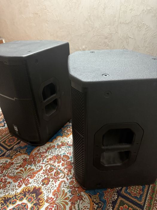 Продам колонки jbl prx412m