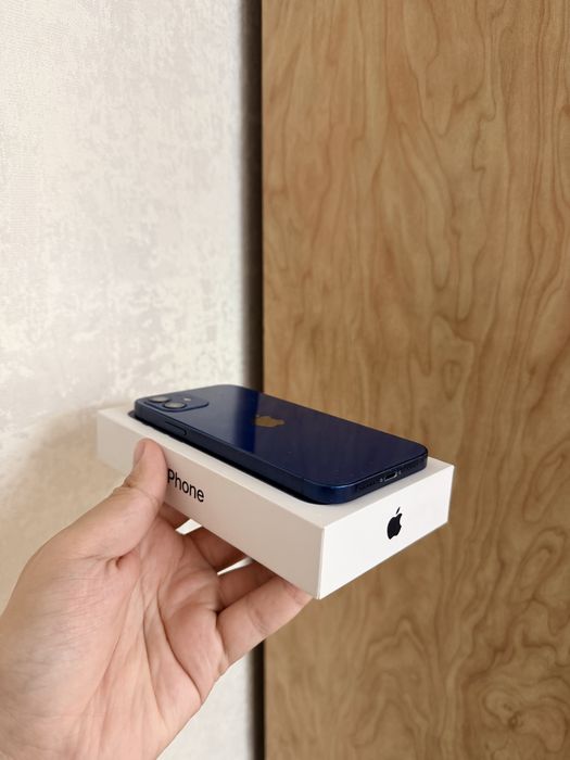 iPhone 12/128Gb - В отличном состоянии