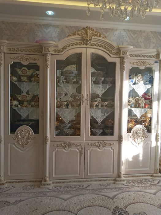 Gastiniy skaf sena 4mln sum.