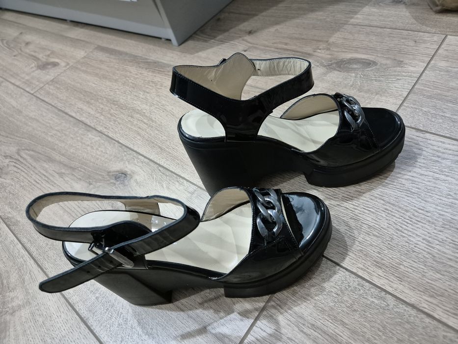 Обувь новая на платформе