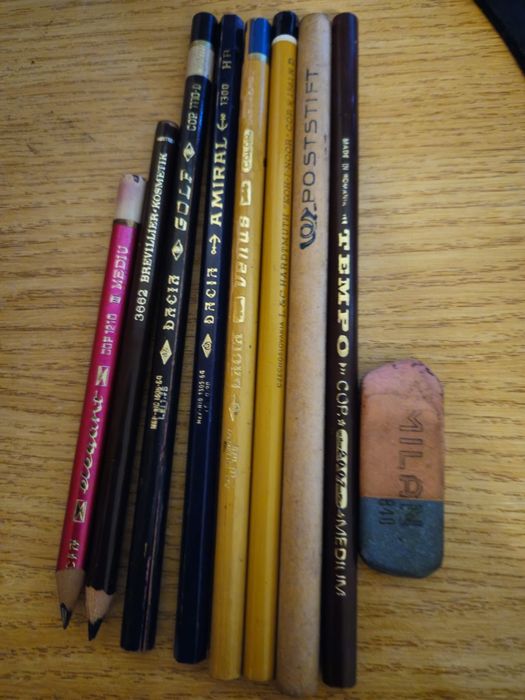Set creioane vechi Dacia