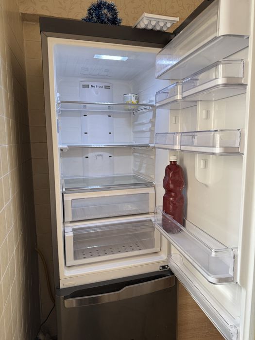 Холодильник Samsung в отличном состоянии