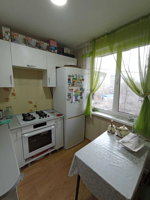 Продам 2 комн. квартиру в Уральске