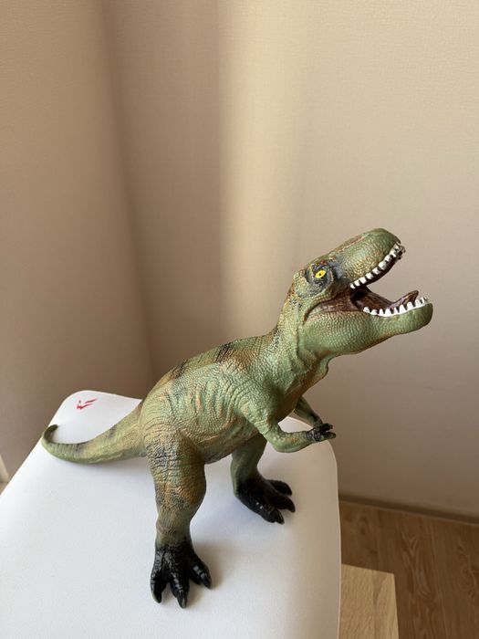 Игрушка резиновая , динозавр
