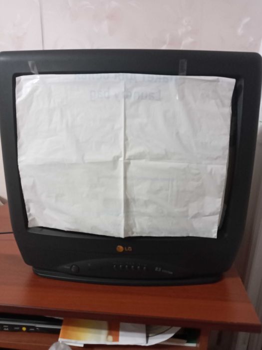 Телевизоры LG рабочие 2 штуки + спутниковая антена.