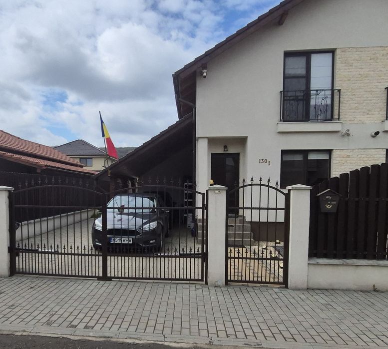 Casa de vanzare/ Duplex