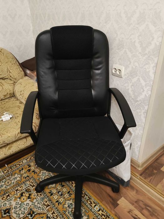 Компьютерное кресло