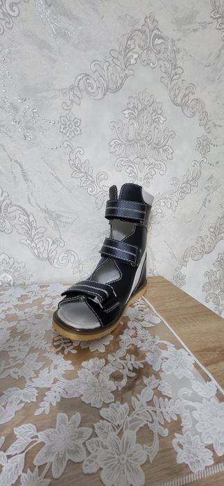 Ортопедические обувь