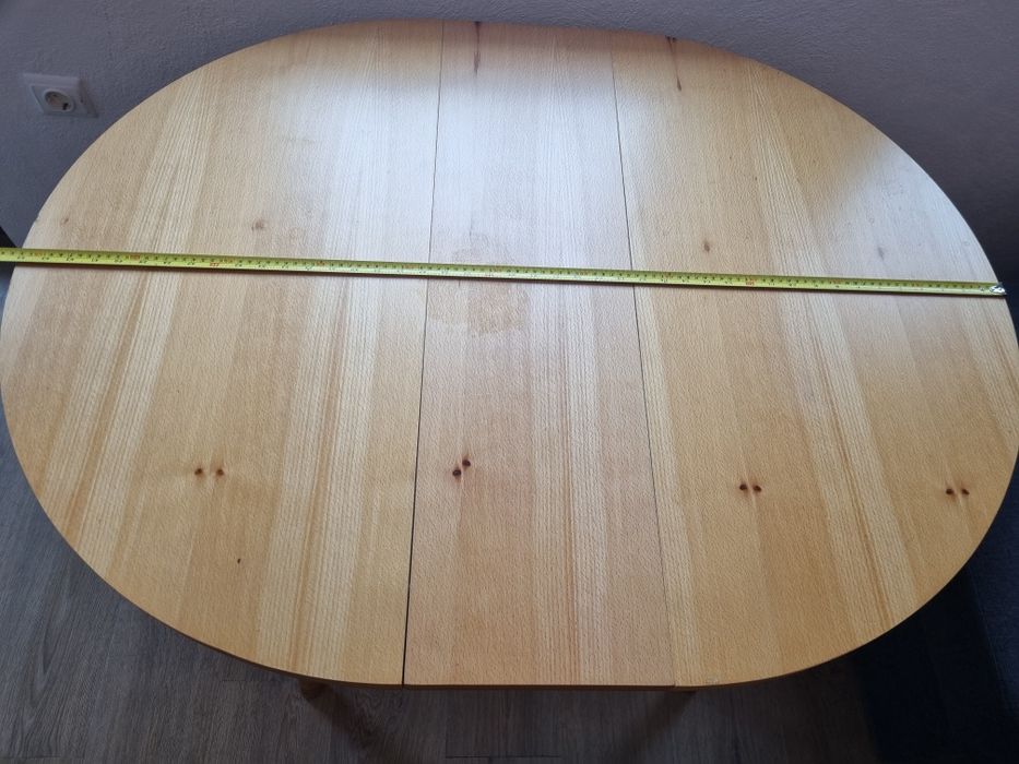 Гардероб, скрин и кухненска маса